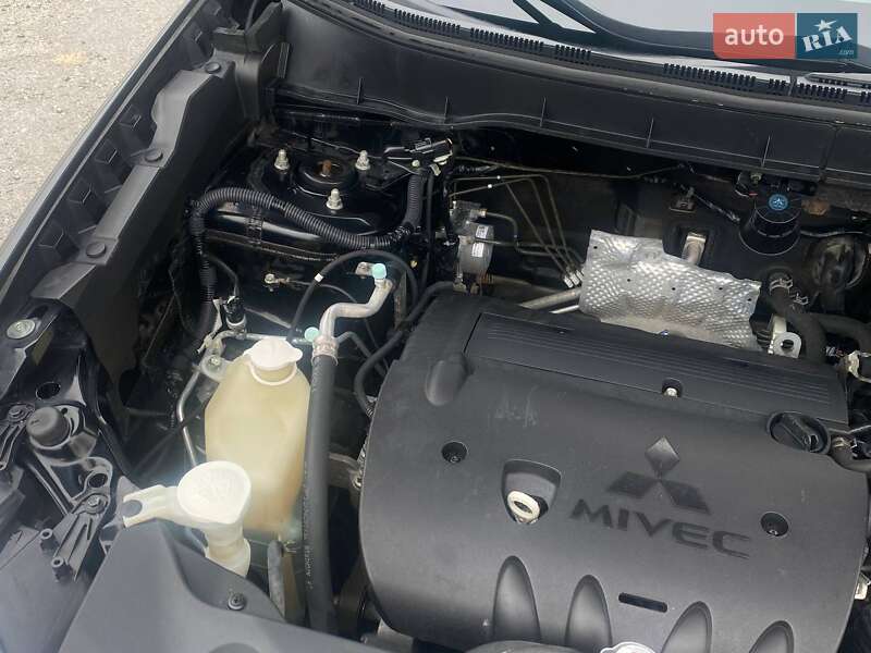 Внедорожник / Кроссовер Mitsubishi Outlander 2014 в Днепре фото 22 Внедорожник / Кроссовер Mitsubishi Outlander 2014 в Днепре