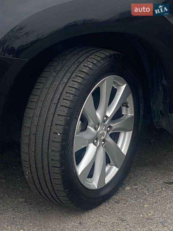 Внедорожник / Кроссовер Mitsubishi Outlander 2014 в Днепре фото 21 Внедорожник / Кроссовер Mitsubishi Outlander 2014 в Днепре