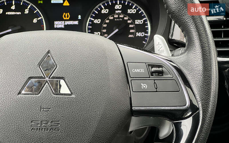 Позашляховик / Кросовер Mitsubishi Outlander 2018 в Львові фото 13 Позашляховик / Кросовер Mitsubishi Outlander 2018 в Львові