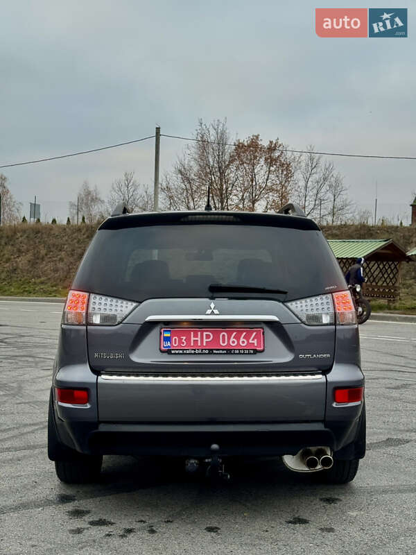 Внедорожник / Кроссовер Mitsubishi Outlander 2011 в Полтаве