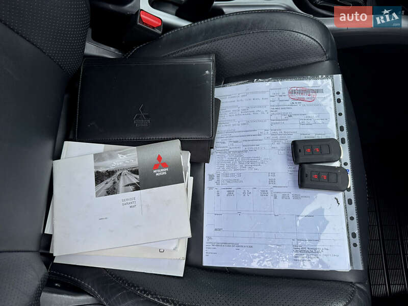 Внедорожник / Кроссовер Mitsubishi Outlander 2011 в Полтаве