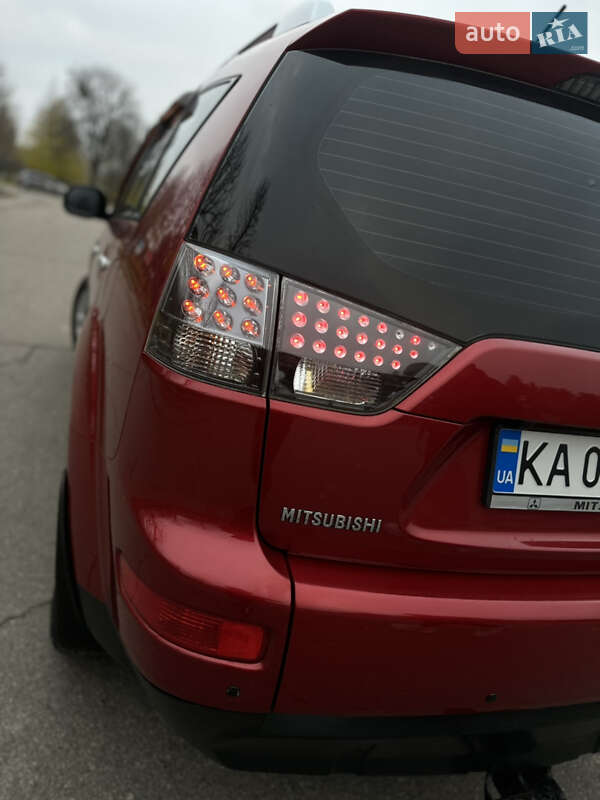 Внедорожник / Кроссовер Mitsubishi Outlander 2008 в Умани