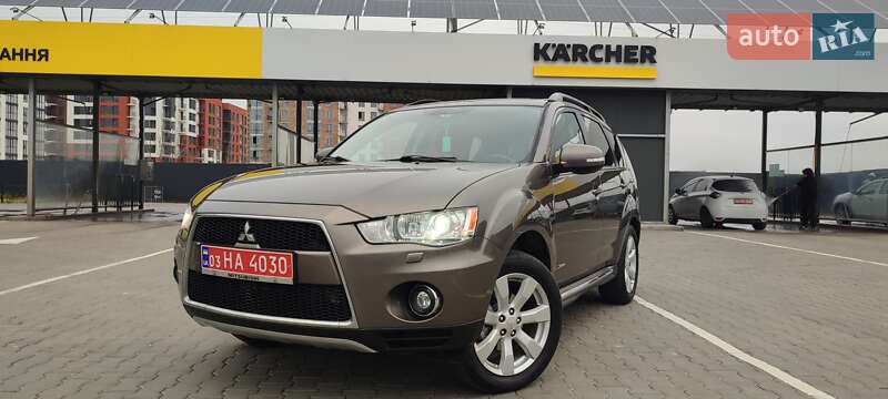Mitsubishi Outlander 2011