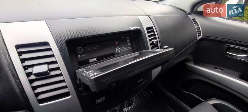 Внедорожник / Кроссовер Mitsubishi Outlander 2011 в Луцке фото 23 Внедорожник / Кроссовер Mitsubishi Outlander 2011 в Луцке