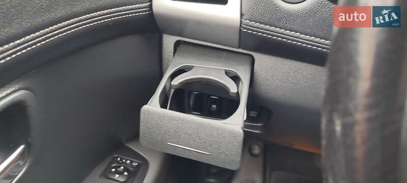 Внедорожник / Кроссовер Mitsubishi Outlander 2011 в Луцке фото 32 Внедорожник / Кроссовер Mitsubishi Outlander 2011 в Луцке