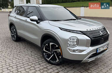 Позашляховик / Кросовер Mitsubishi Outlander 2024 в Рівному