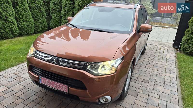 Внедорожник / Кроссовер Mitsubishi Outlander 2013 в Ровно фото 57 Внедорожник / Кроссовер Mitsubishi Outlander 2013 в Ровно