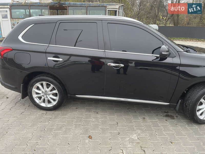 Позашляховик / Кросовер Mitsubishi Outlander 2016 в Києві фото 18 Позашляховик / Кросовер Mitsubishi Outlander 2016 в Києві