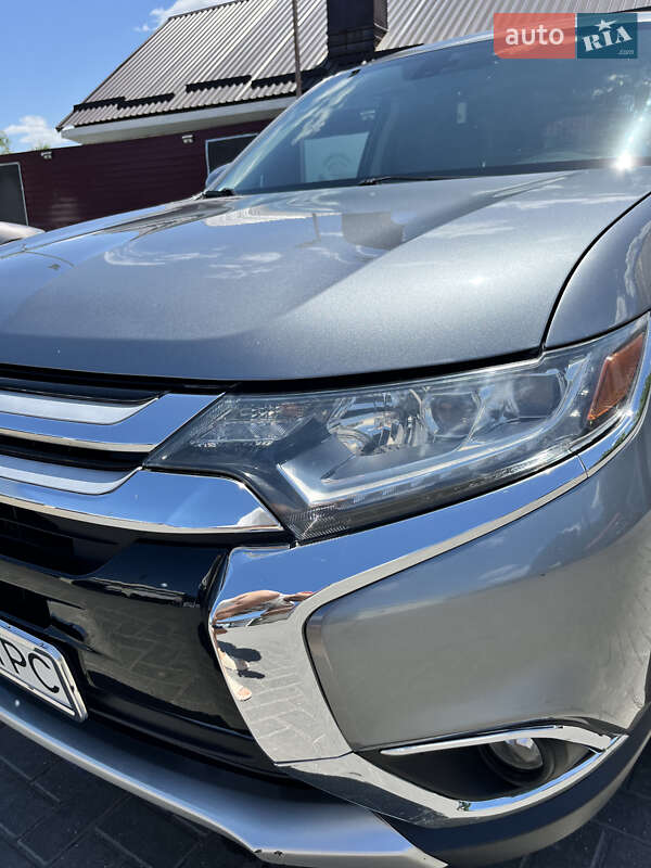 Внедорожник / Кроссовер Mitsubishi Outlander 2013 в Одессе