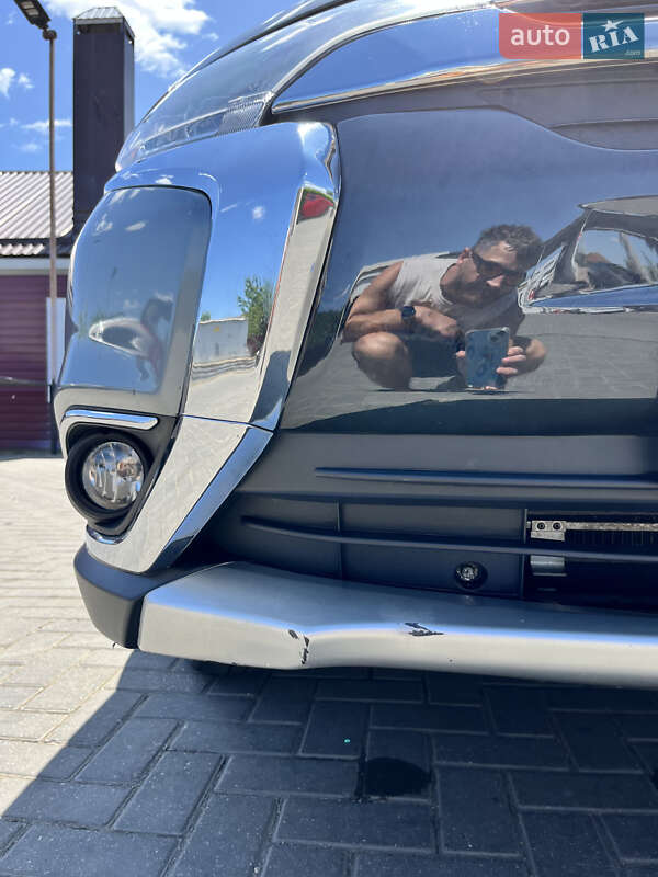 Внедорожник / Кроссовер Mitsubishi Outlander 2013 в Одессе