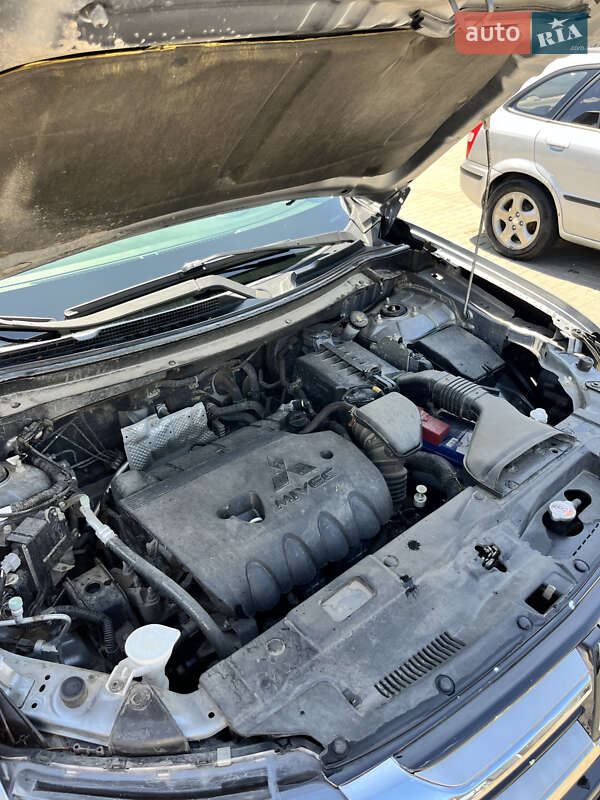 Внедорожник / Кроссовер Mitsubishi Outlander 2013 в Одессе