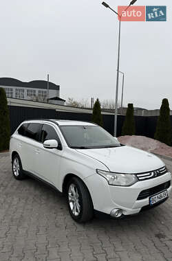 Внедорожник / Кроссовер Mitsubishi Outlander 2012 в Копычинце