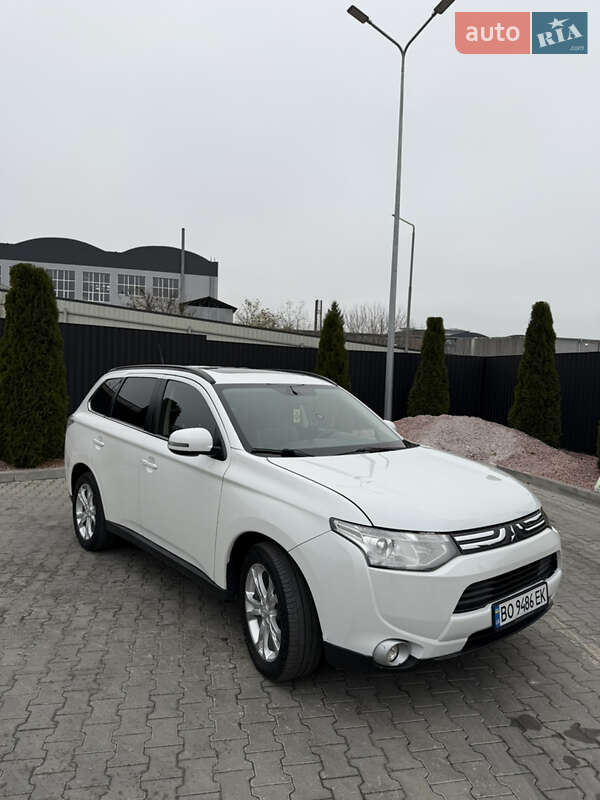 Внедорожник / Кроссовер Mitsubishi Outlander 2012 в Копычинце фото Внедорожник / Кроссовер Mitsubishi Outlander 2012 в Копычинце