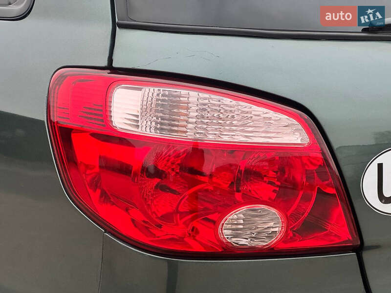 Позашляховик / Кросовер Mitsubishi Outlander 2006 в Охтирці