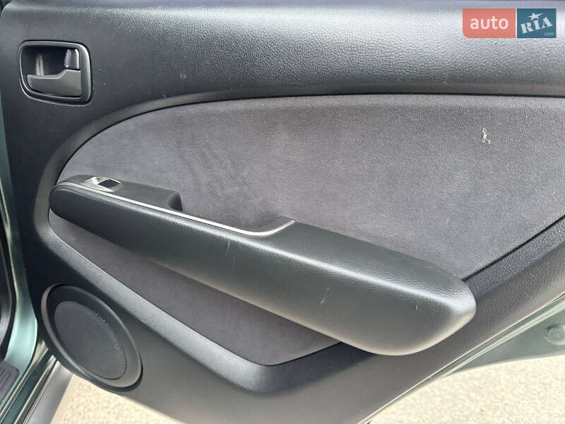 Позашляховик / Кросовер Mitsubishi Outlander 2006 в Охтирці