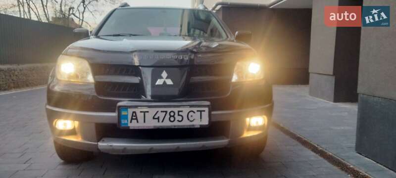 Внедорожник / Кроссовер Mitsubishi Outlander 2005 в Ивано-Франковске