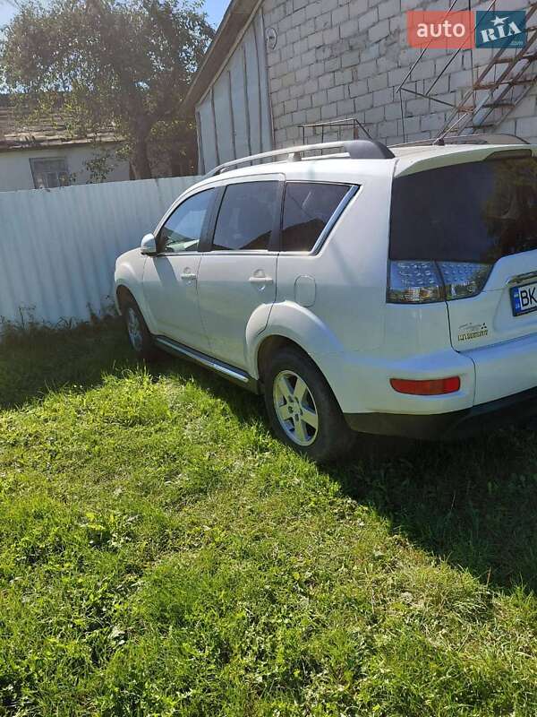 Позашляховик / Кросовер Mitsubishi Outlander 2011 в Козині фото 2 Позашляховик / Кросовер Mitsubishi Outlander 2011 в Козині