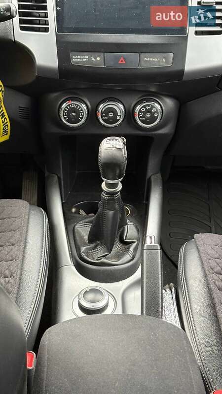 Позашляховик / Кросовер Mitsubishi Outlander 2011 в Козині фото 9 Позашляховик / Кросовер Mitsubishi Outlander 2011 в Козині