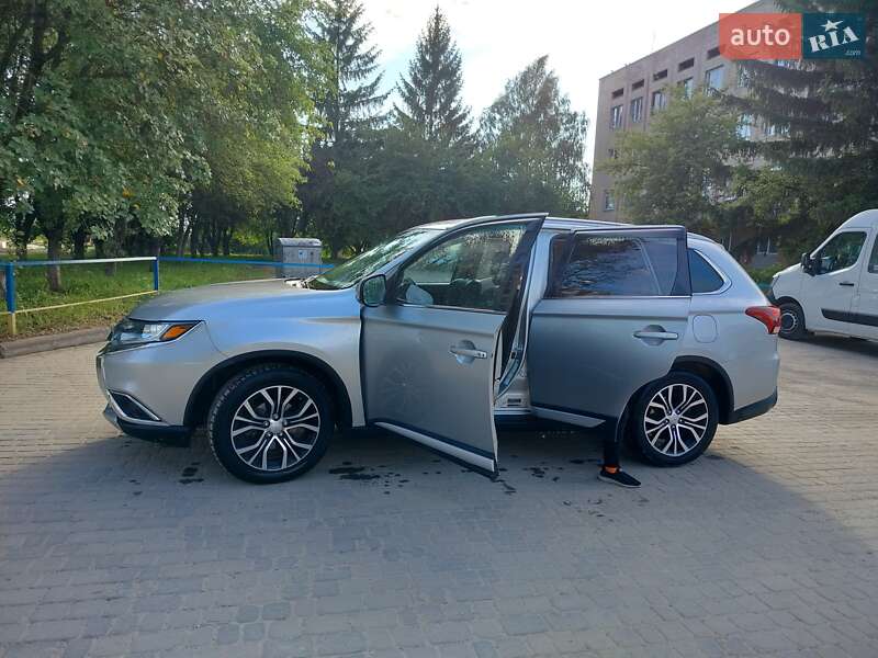 Позашляховик / Кросовер Mitsubishi Outlander 2018 в Тернополі фото 2 Позашляховик / Кросовер Mitsubishi Outlander 2018 в Тернополі