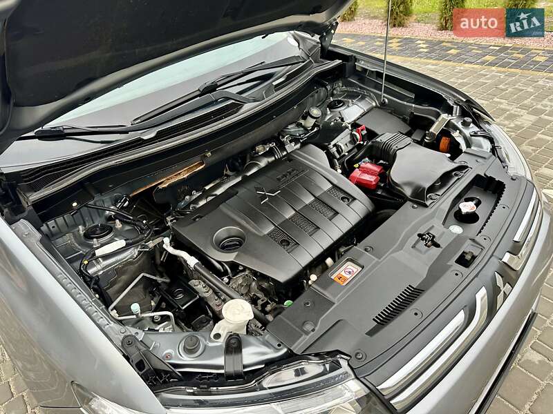 Внедорожник / Кроссовер Mitsubishi Outlander 2013 в Вараше фото 70 Внедорожник / Кроссовер Mitsubishi Outlander 2013 в Вараше