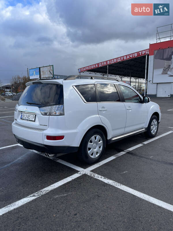 Позашляховик / Кросовер Mitsubishi Outlander 2010 в Рівному фото 5 Позашляховик / Кросовер Mitsubishi Outlander 2010 в Рівному
