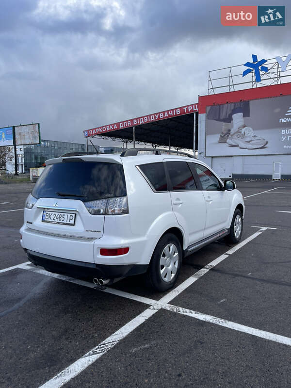 Позашляховик / Кросовер Mitsubishi Outlander 2010 в Рівному фото 14 Позашляховик / Кросовер Mitsubishi Outlander 2010 в Рівному