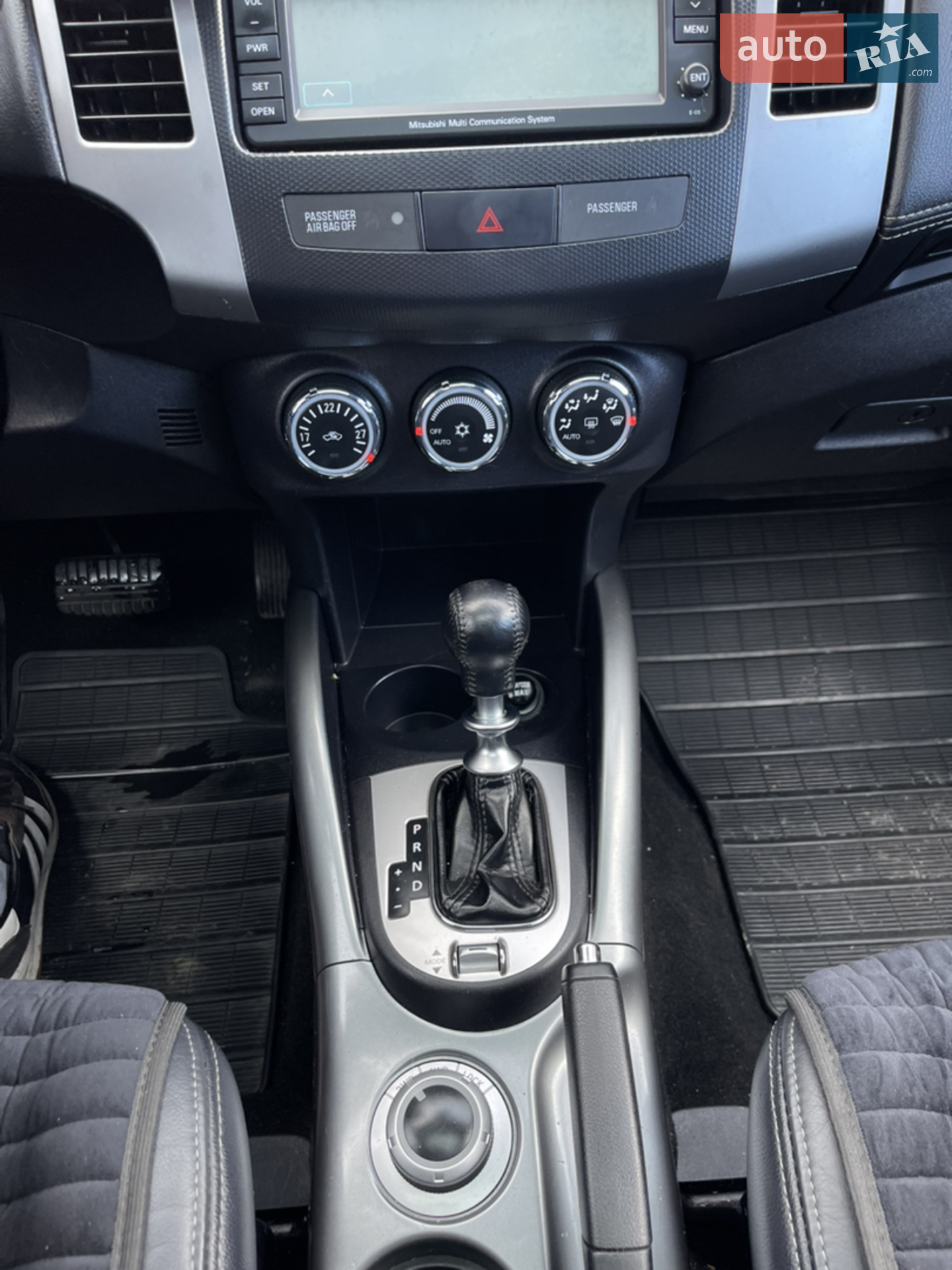 2010 Mitsubishi Outlander - мініатюра 27