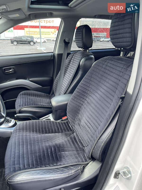 Позашляховик / Кросовер Mitsubishi Outlander 2010 в Рівному фото 33 Позашляховик / Кросовер Mitsubishi Outlander 2010 в Рівному