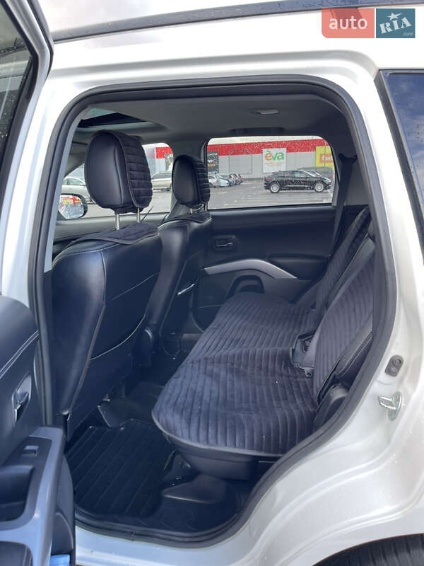 Позашляховик / Кросовер Mitsubishi Outlander 2010 в Рівному фото 38 Позашляховик / Кросовер Mitsubishi Outlander 2010 в Рівному