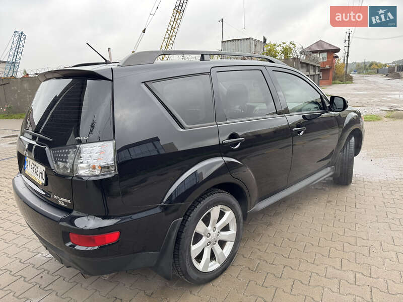 Позашляховик / Кросовер Mitsubishi Outlander 2012 в Києві