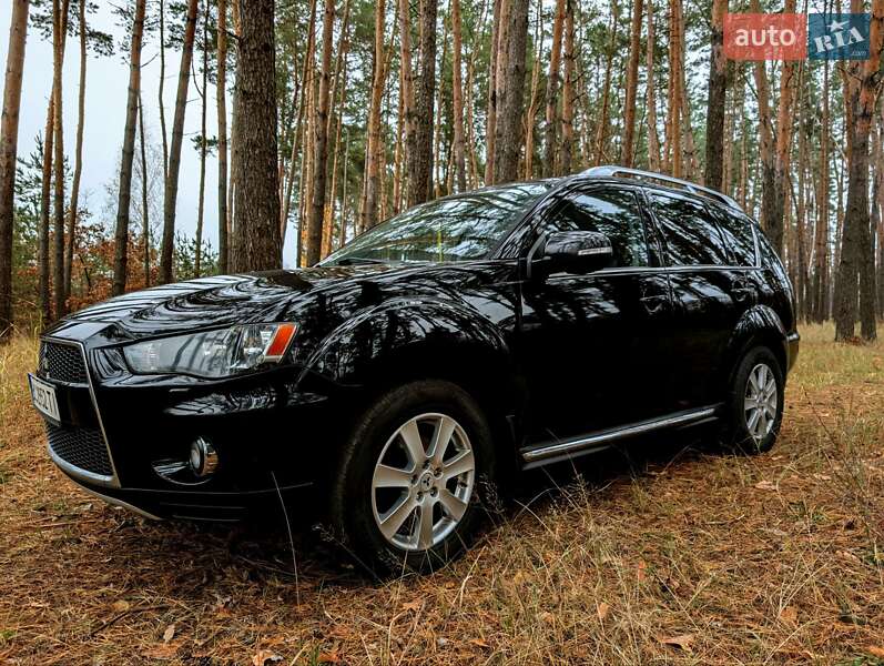 Внедорожник / Кроссовер Mitsubishi Outlander 2010 в Львове фото 4 Внедорожник / Кроссовер Mitsubishi Outlander 2010 в Львове