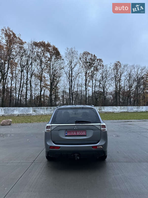 Позашляховик / Кросовер Mitsubishi Outlander 2013 в Луцьку