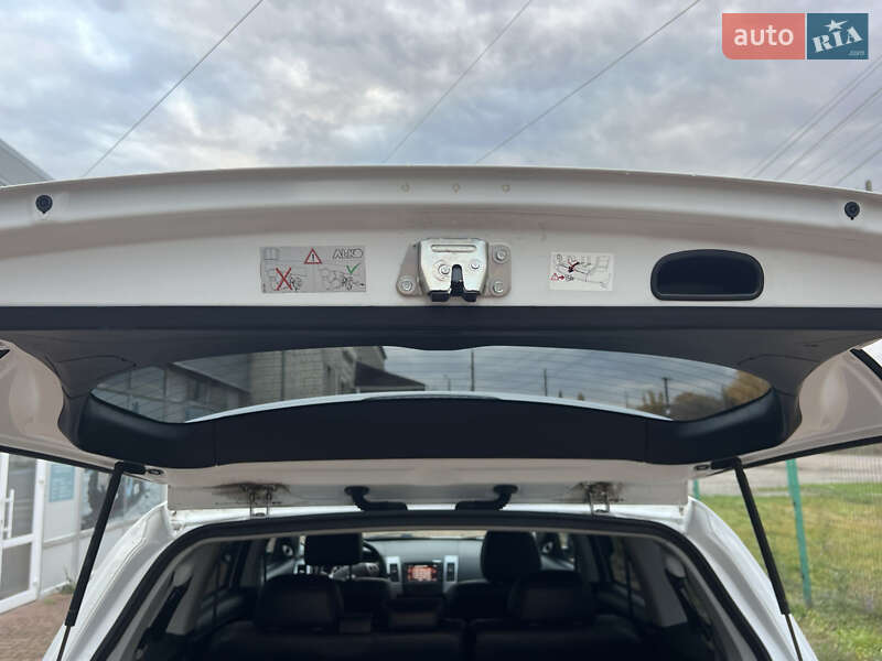 Позашляховик / Кросовер Mitsubishi Outlander 2012 в Прилуках фото 17 Позашляховик / Кросовер Mitsubishi Outlander 2012 в Прилуках