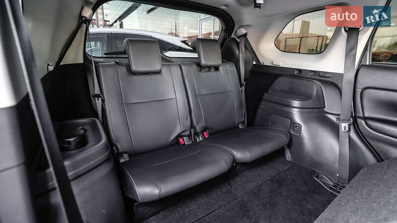 Внедорожник / Кроссовер Mitsubishi Outlander 2021 в Львове