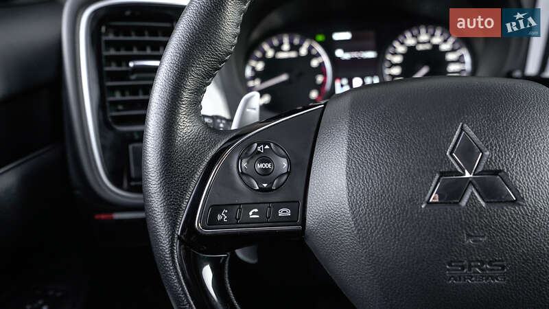 Внедорожник / Кроссовер Mitsubishi Outlander 2021 в Львове