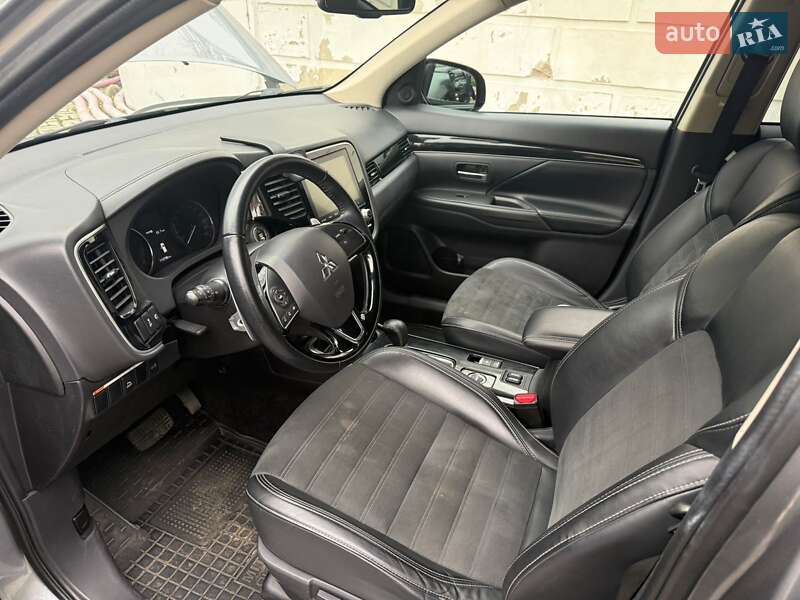 Позашляховик / Кросовер Mitsubishi Outlander 2021 в Києві фото 10 Позашляховик / Кросовер Mitsubishi Outlander 2021 в Києві