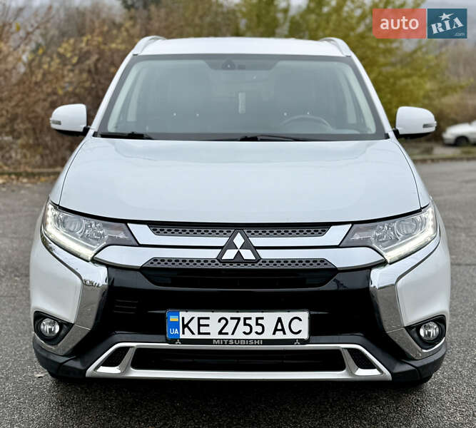 Позашляховик / Кросовер Mitsubishi Outlander 2019 в Запоріжжі