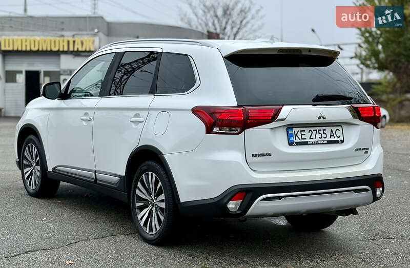 Позашляховик / Кросовер Mitsubishi Outlander 2019 в Запоріжжі