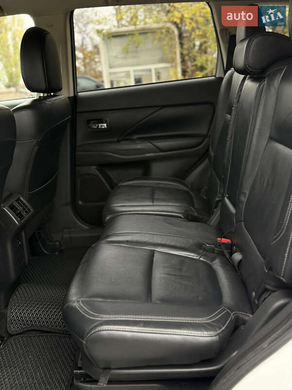 Позашляховик / Кросовер Mitsubishi Outlander 2019 в Запоріжжі