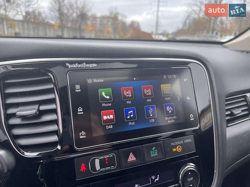 Внедорожник / Кроссовер Mitsubishi Outlander 2016 в Львове