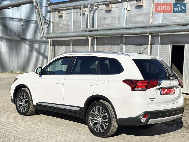 Позашляховик / Кросовер Mitsubishi Outlander 2016 в Ковелі фото 7 Позашляховик / Кросовер Mitsubishi Outlander 2016 в Ковелі