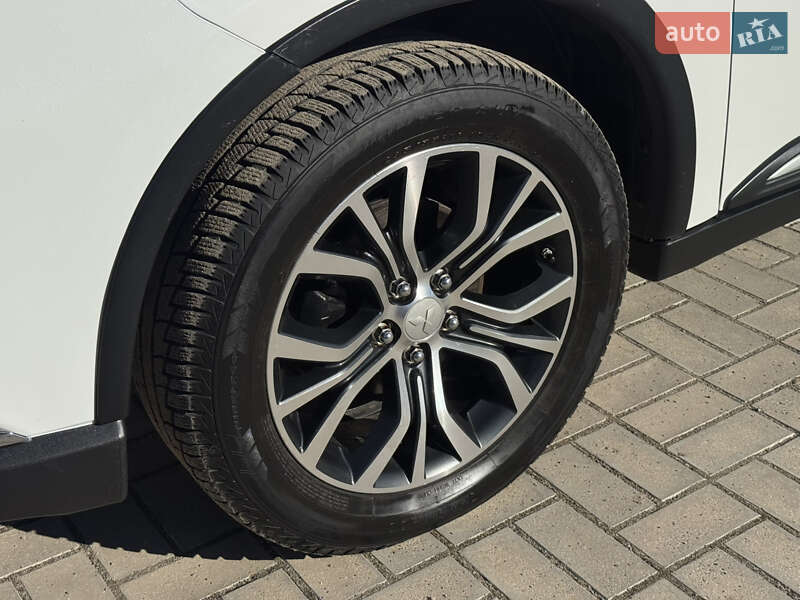 Позашляховик / Кросовер Mitsubishi Outlander 2016 в Ковелі фото 22 Позашляховик / Кросовер Mitsubishi Outlander 2016 в Ковелі