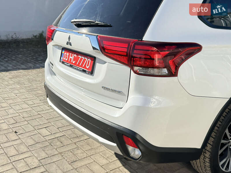 Позашляховик / Кросовер Mitsubishi Outlander 2016 в Ковелі фото 31 Позашляховик / Кросовер Mitsubishi Outlander 2016 в Ковелі