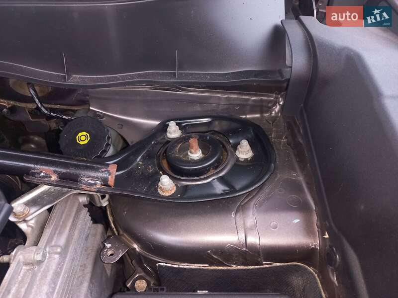 Позашляховик / Кросовер Mitsubishi Outlander 2010 в Луцьку фото 31 Позашляховик / Кросовер Mitsubishi Outlander 2010 в Луцьку