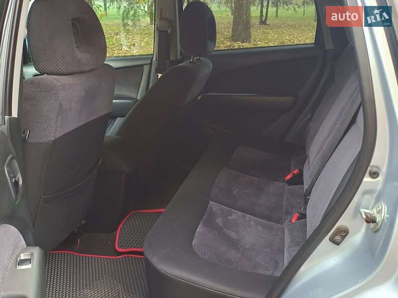 Внедорожник / Кроссовер Mitsubishi Outlander 2005 в Николаеве