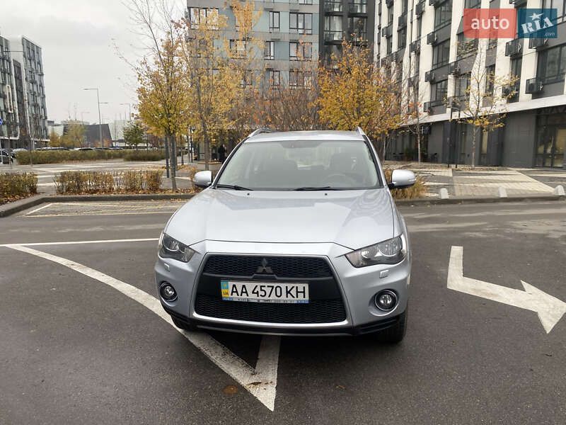 Внедорожник / Кроссовер Mitsubishi Outlander 2010 в Киеве фото 6 Внедорожник / Кроссовер Mitsubishi Outlander 2010 в Киеве