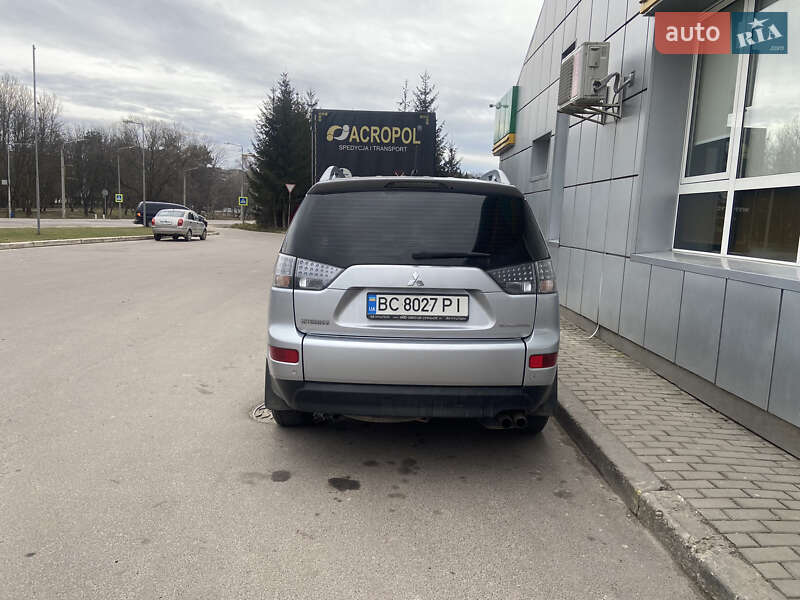 Позашляховик / Кросовер Mitsubishi Outlander 2008 в Новояворівську