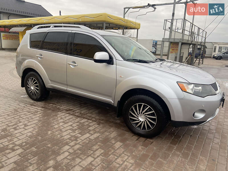 Позашляховик / Кросовер Mitsubishi Outlander 2008 в Новояворівську