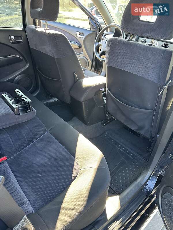 Внедорожник / Кроссовер Mitsubishi Outlander 2005 в Черновцах фото 21 Внедорожник / Кроссовер Mitsubishi Outlander 2005 в Черновцах