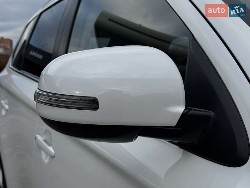 Внедорожник / Кроссовер Mitsubishi Outlander 2014 в Трускавце